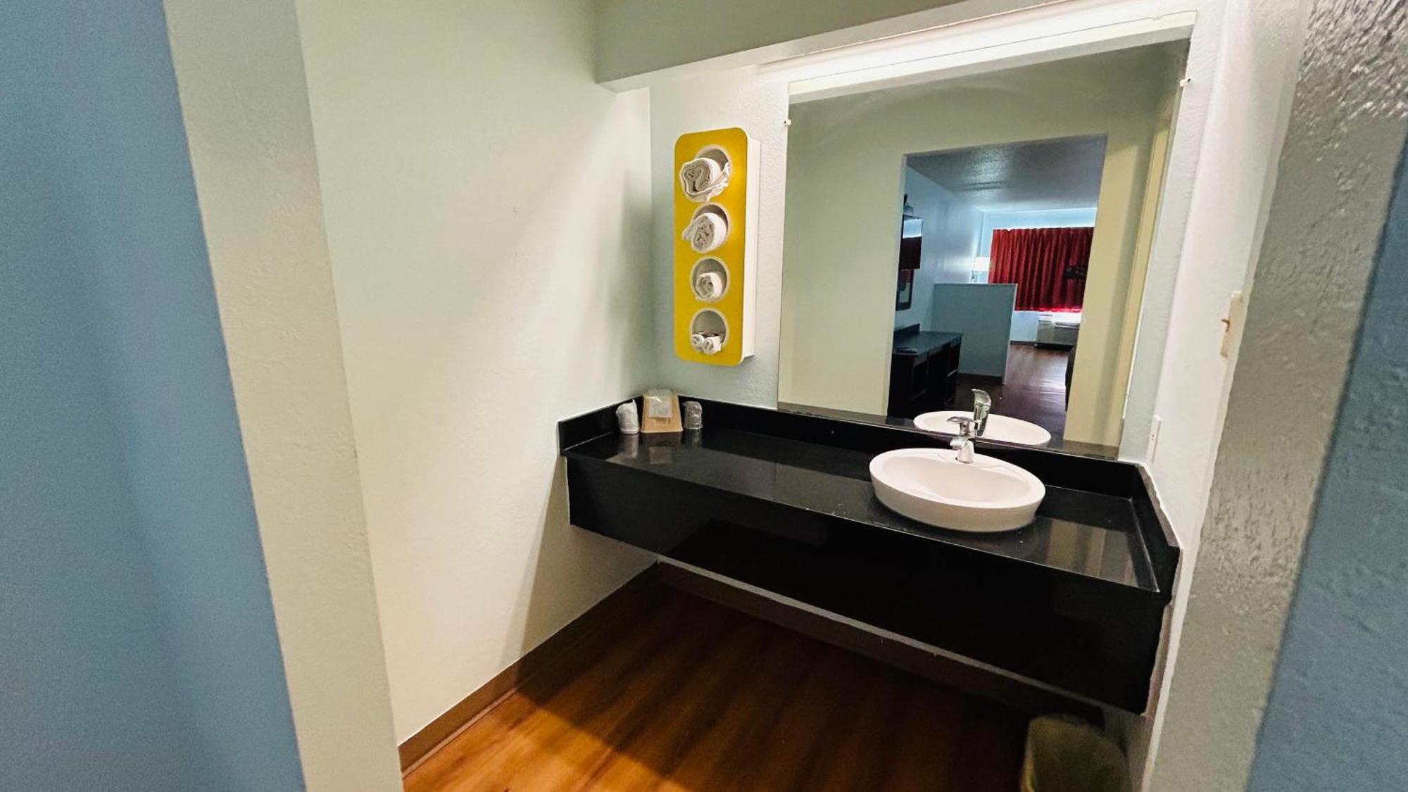 Super 7 Inn By Oyo Tupelo Hwy 178 ภายนอก รูปภาพ