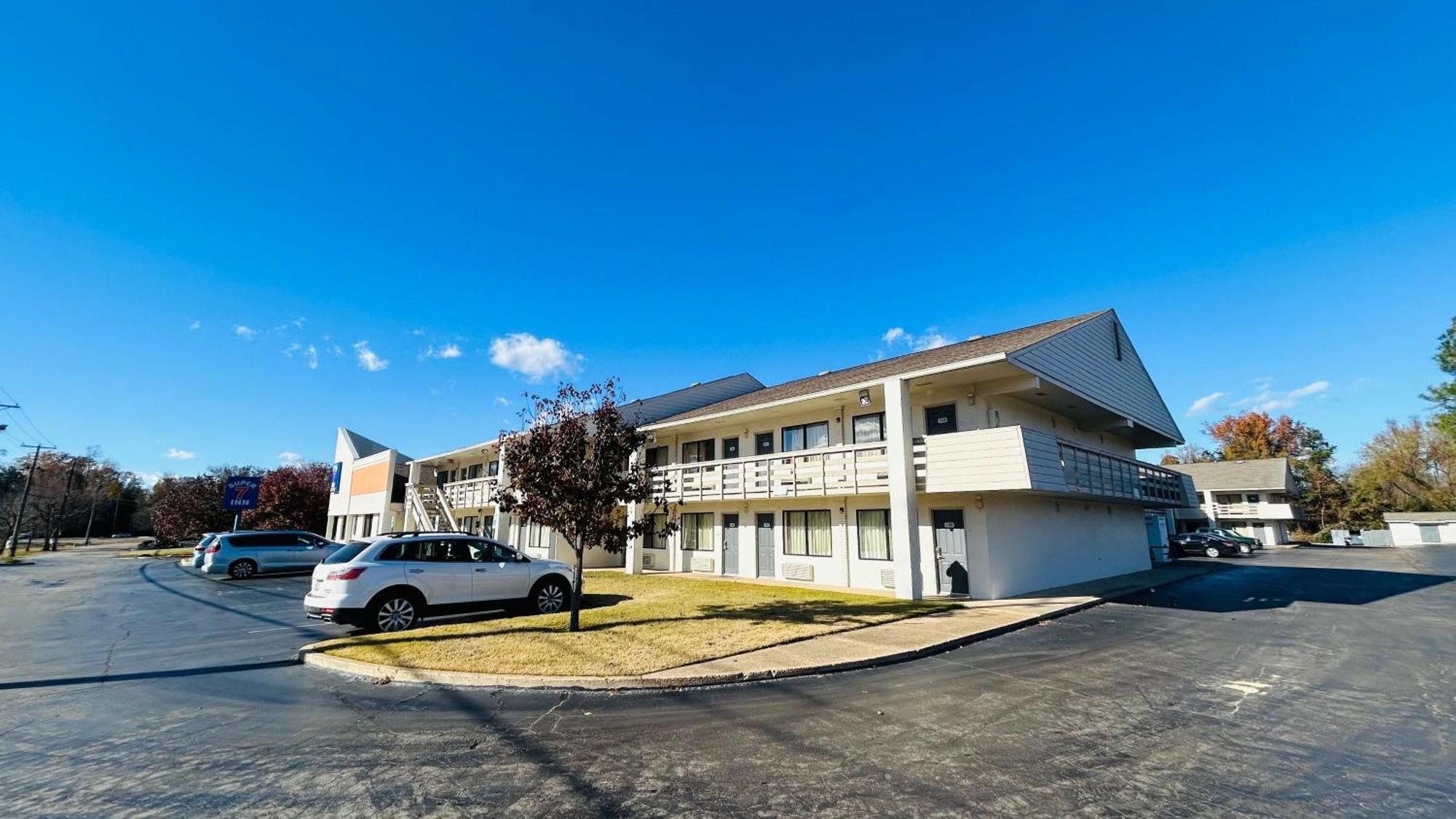 Super 7 Inn By Oyo Tupelo Hwy 178 ภายนอก รูปภาพ