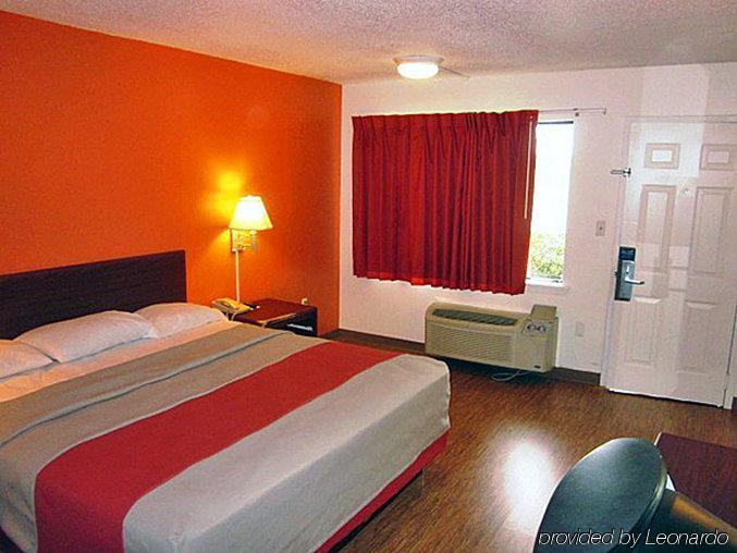 Super 7 Inn By Oyo Tupelo Hwy 178 ภายนอก รูปภาพ