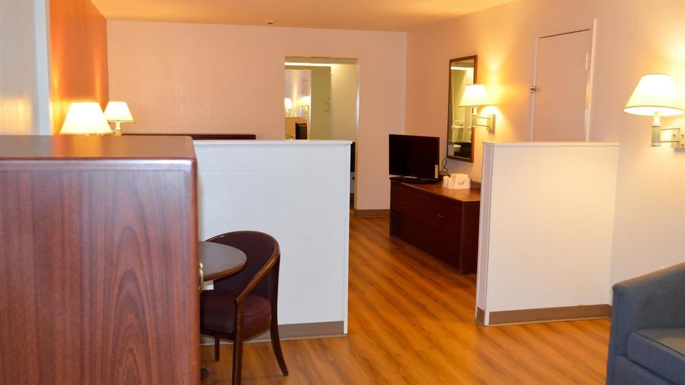 Super 7 Inn By Oyo Tupelo Hwy 178 ภายนอก รูปภาพ